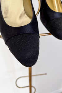 1980s Ferragamo Black Fabric Cap Toe Shoes / 7.5