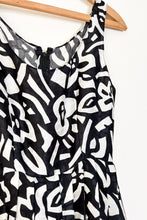Load image into Gallery viewer, 1980s Black and White Floral Printed Pleated Dress / Small