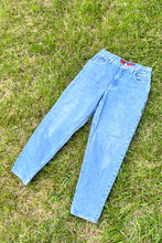 Load image into Gallery viewer, 1980s Gloria Vanderbilt Classic Jeans / W:32&quot;