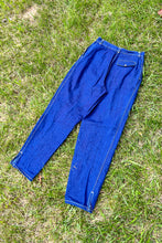 Load image into Gallery viewer, 1980s Dark Wash Pleated Jeans  / W:28&quot;