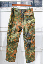 Load image into Gallery viewer, 1980s German Army Camouflage Trousers / Large