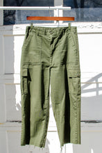 Load image into Gallery viewer, Vintage Army Cropped Trousers / Medium