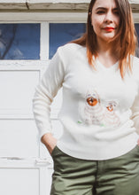 Load image into Gallery viewer, Vintage Ivory Dog Embroidered Sweater / Small - Medium