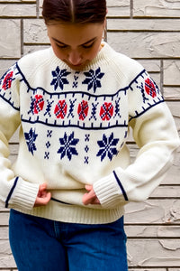 1970s White & Blue Fairisle Mockneck Sweater/ Medium - Large